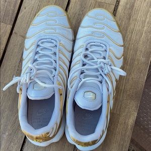 Nike Air Max Plus Gold White